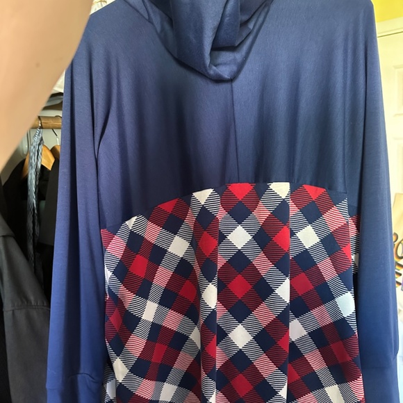 Amber Lularoe lightweight hoodie hooded sweatshirt plaid tartan cute plus size - Picture 2 of 5